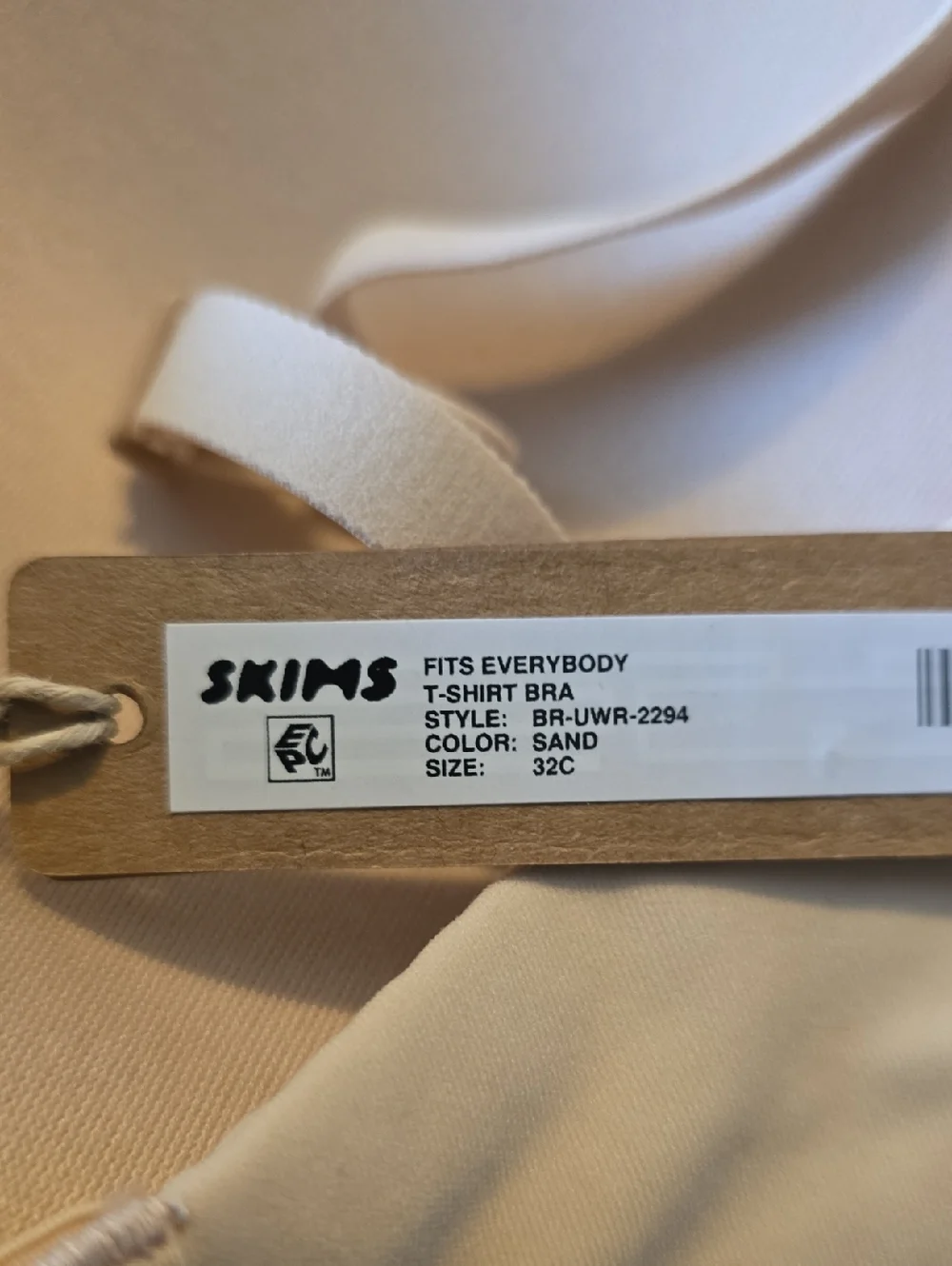 SKIMS Kim Kardashian Women's 32C Fits Everybody T-Shirt Bra New w/ Tags! - Picture 3 of 4